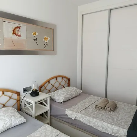 Tindra Punta Prima شقة *