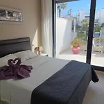Tindra Punta Prima * Punta Prima (Alicante)