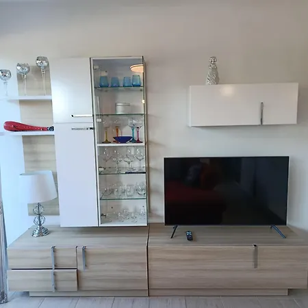 Apartman Tindra Punta Prima